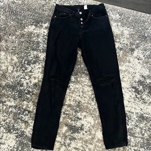 Black Distressed Women's Jeans